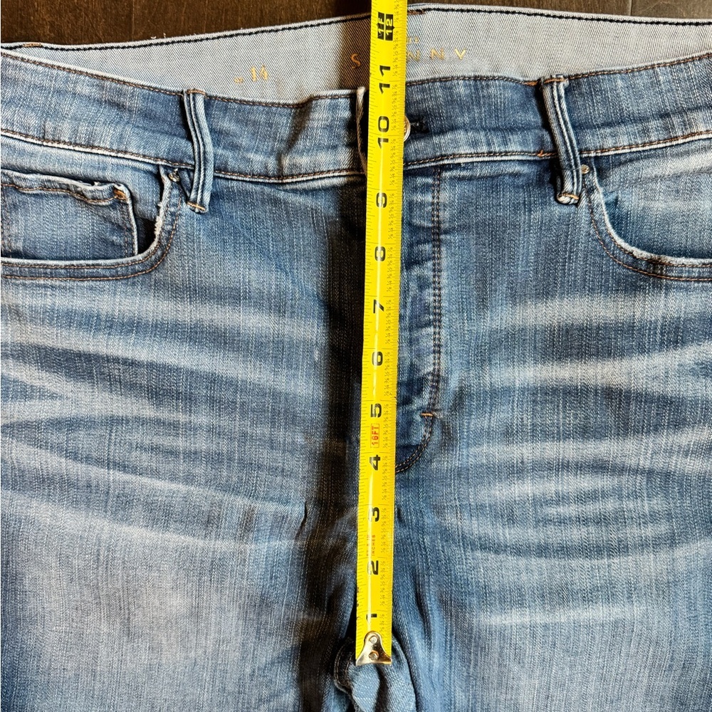 White House Black Market Women's Skinny Jeans Blue Distressed - Picture 10 of 13